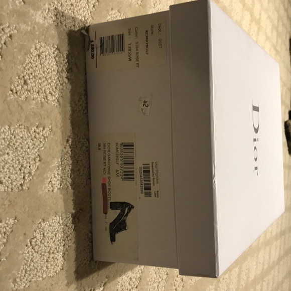 Dior Garconne Shoe, a shoe right off the runway🔥 - Picture 5 of 6